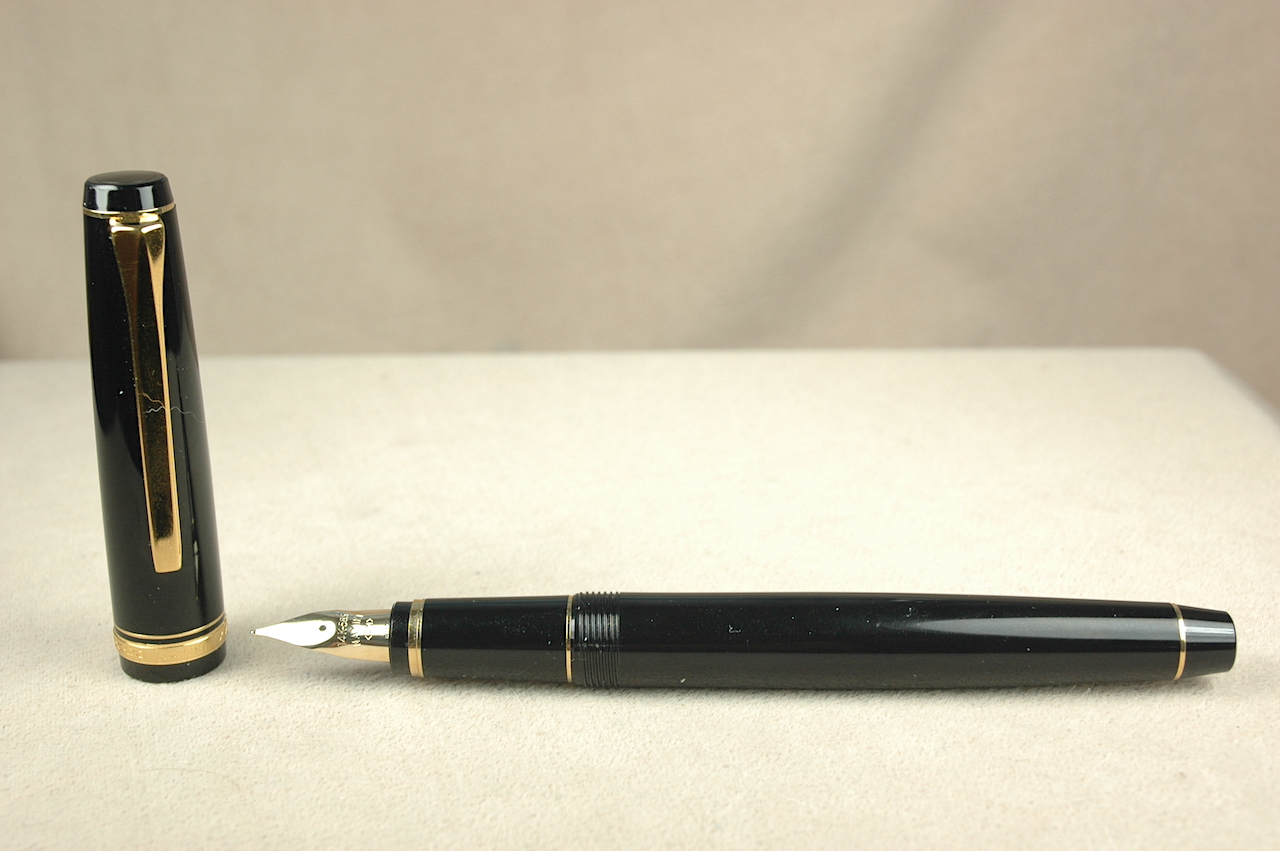 Pre-Owned Pens: 6212: Namiki Pilot: Falcon